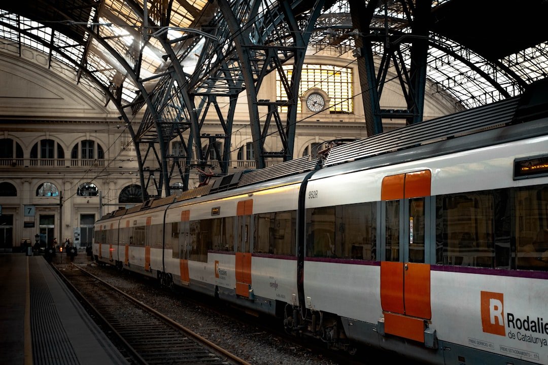 Interrail en Espagne : itinéraire, réservations et plages accessibles en train